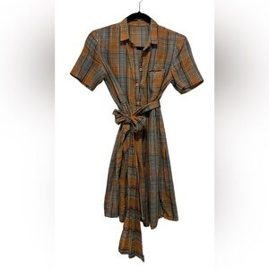 Vintage Woman’s Plaid Button-Up mini Dress with Belt size Medium GUC
